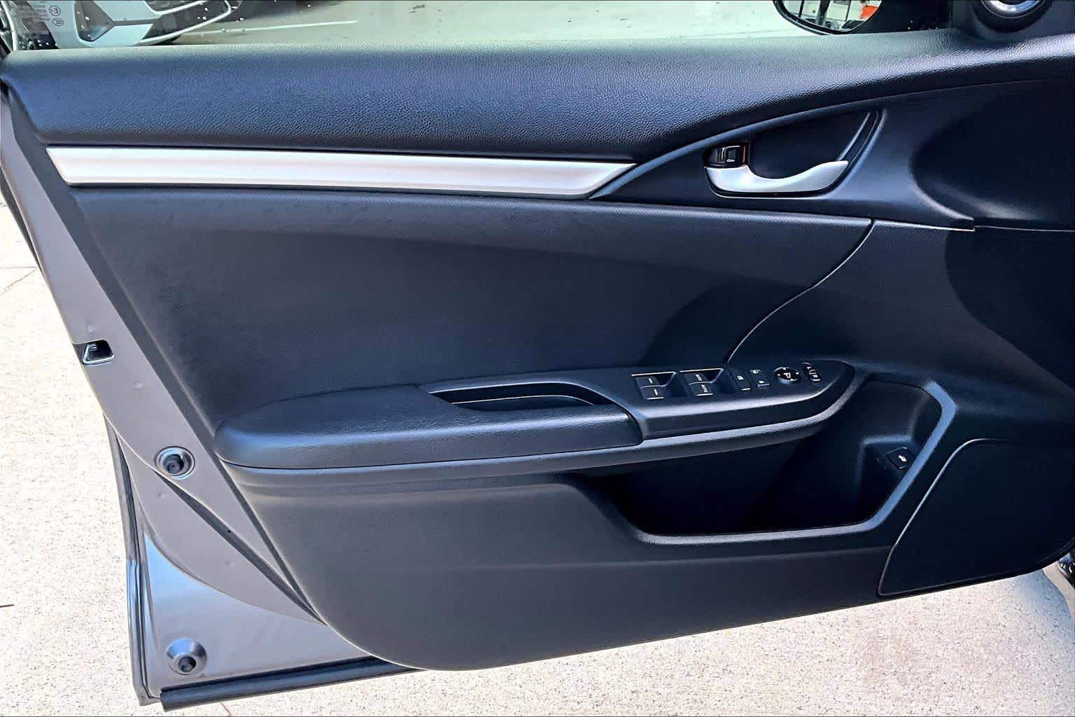 Used 2020 Honda Civic Sport image 21