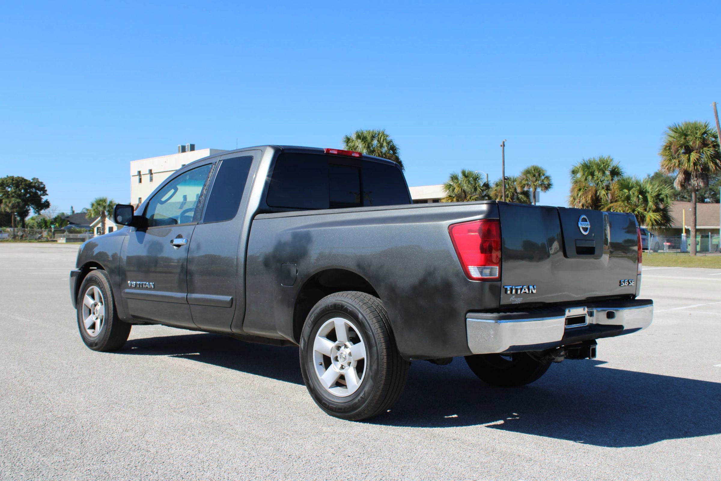 Used 2007 Nissan Titan SE image 15
