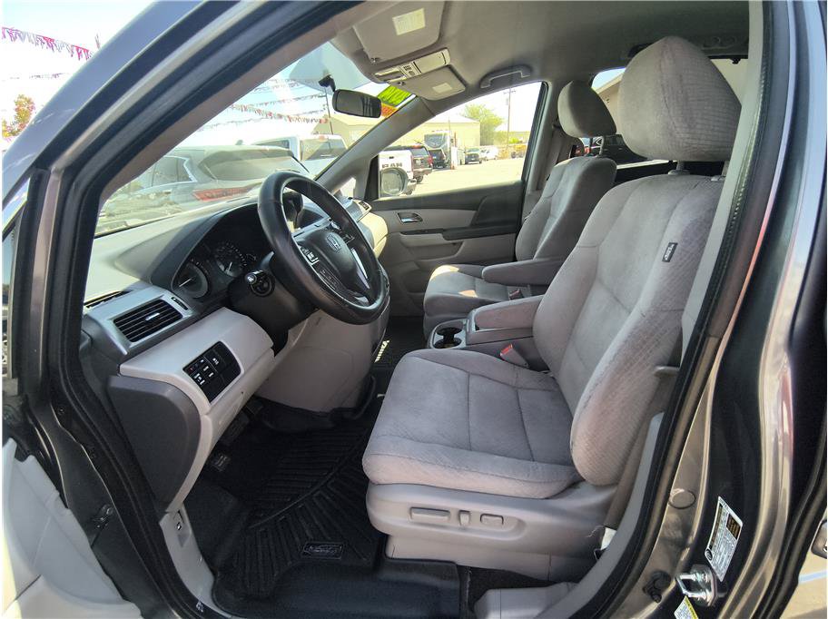 Used 2014 Honda Odyssey EX image 9