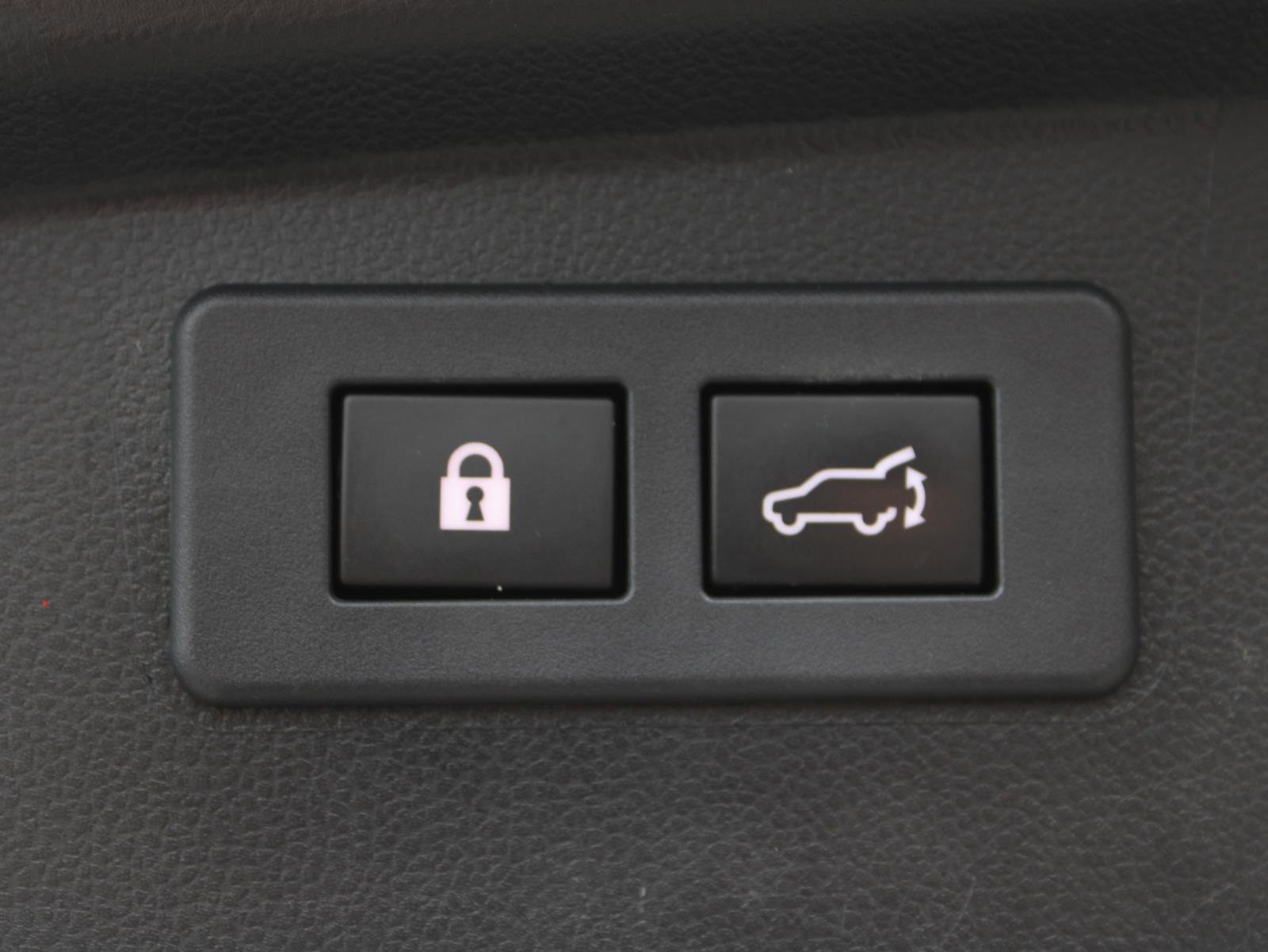 Used 2020 Subaru Outback Touring image 9