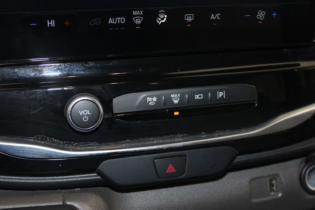 Used 2023 Ford Transit 350 XLT image 43