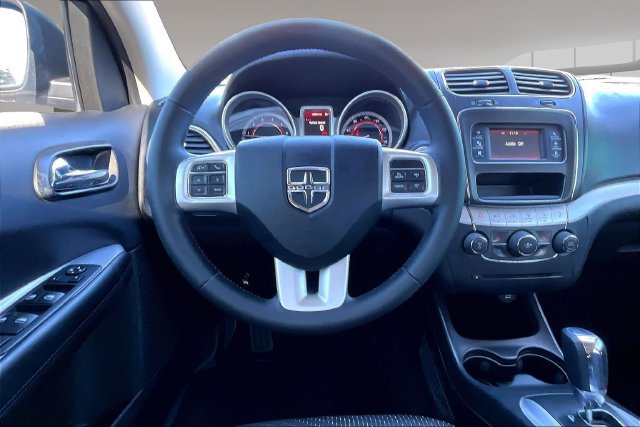 Used 2016 Dodge Journey SXT w/ Premium Group FWD image 8