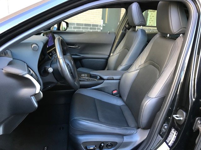 Used 2023 Lexus UX 250h FWD w/ Accessory Package (Z1) image 6