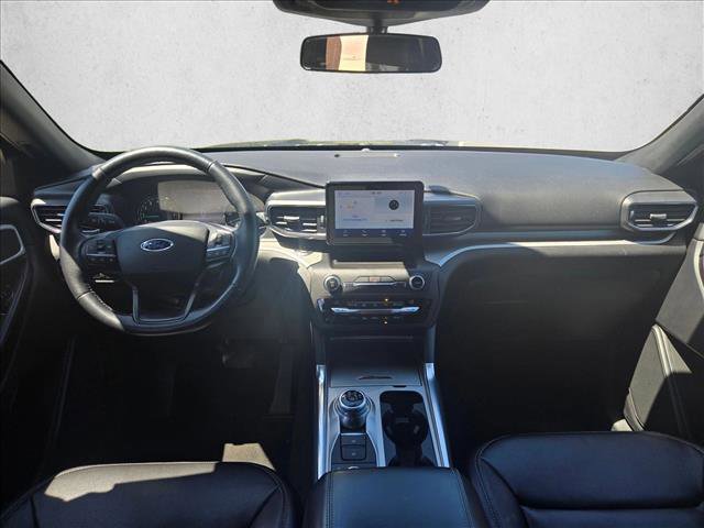 Used 2020 Ford Explorer XLT w/ Equipment Group 202A image 16