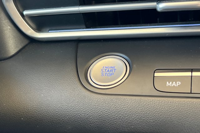 Used 2025 Hyundai Elantra Limited FWD image 27