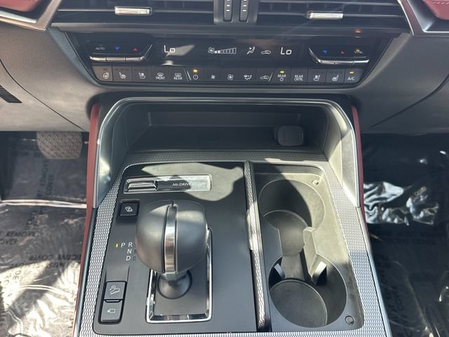 Used 2025 MAZDA CX-70 Plug-In Hybrid w/ Premium Plus AWD/4WD image 24
