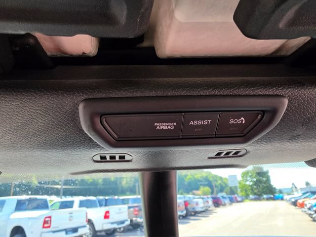 Used 2022 Jeep Gladiator Overland w/ Cold Weather Group AWD/4WD image 28