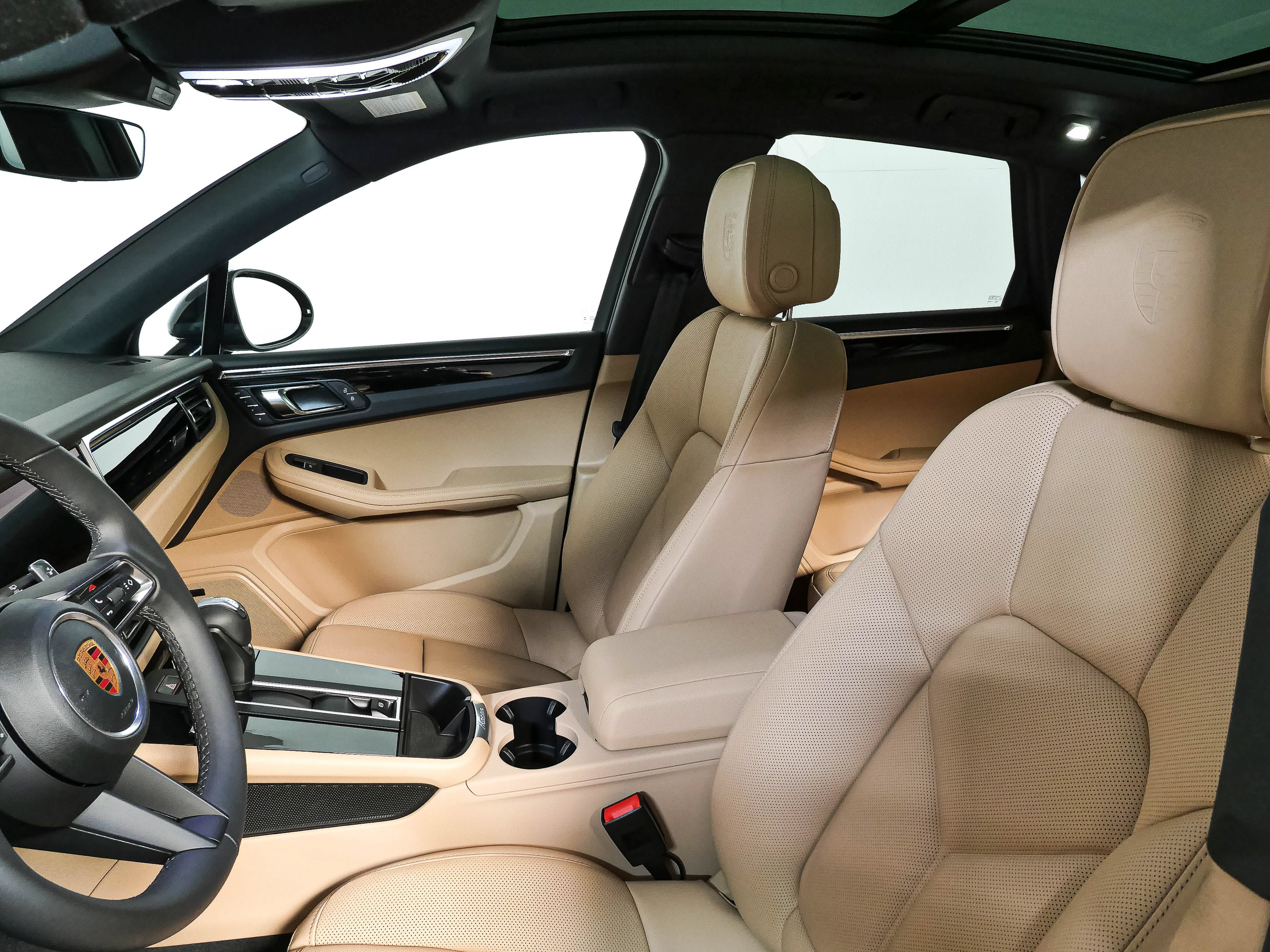 New 2026 Porsche Macan AWD/4WD image 5