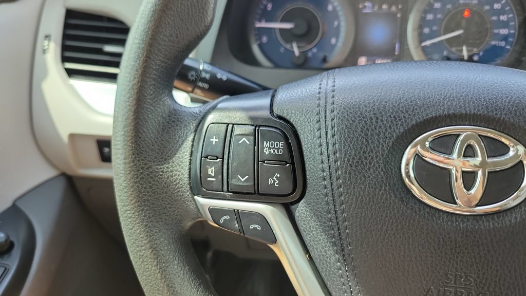 Used 2020 Toyota Sienna LE FWD image 20
