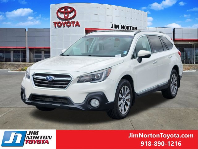 Used 2018 Subaru Outback 3.6R Touring AWD/4WD image 3