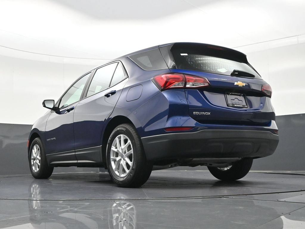 Used 2023 Chevrolet Equinox LS FWD image 25