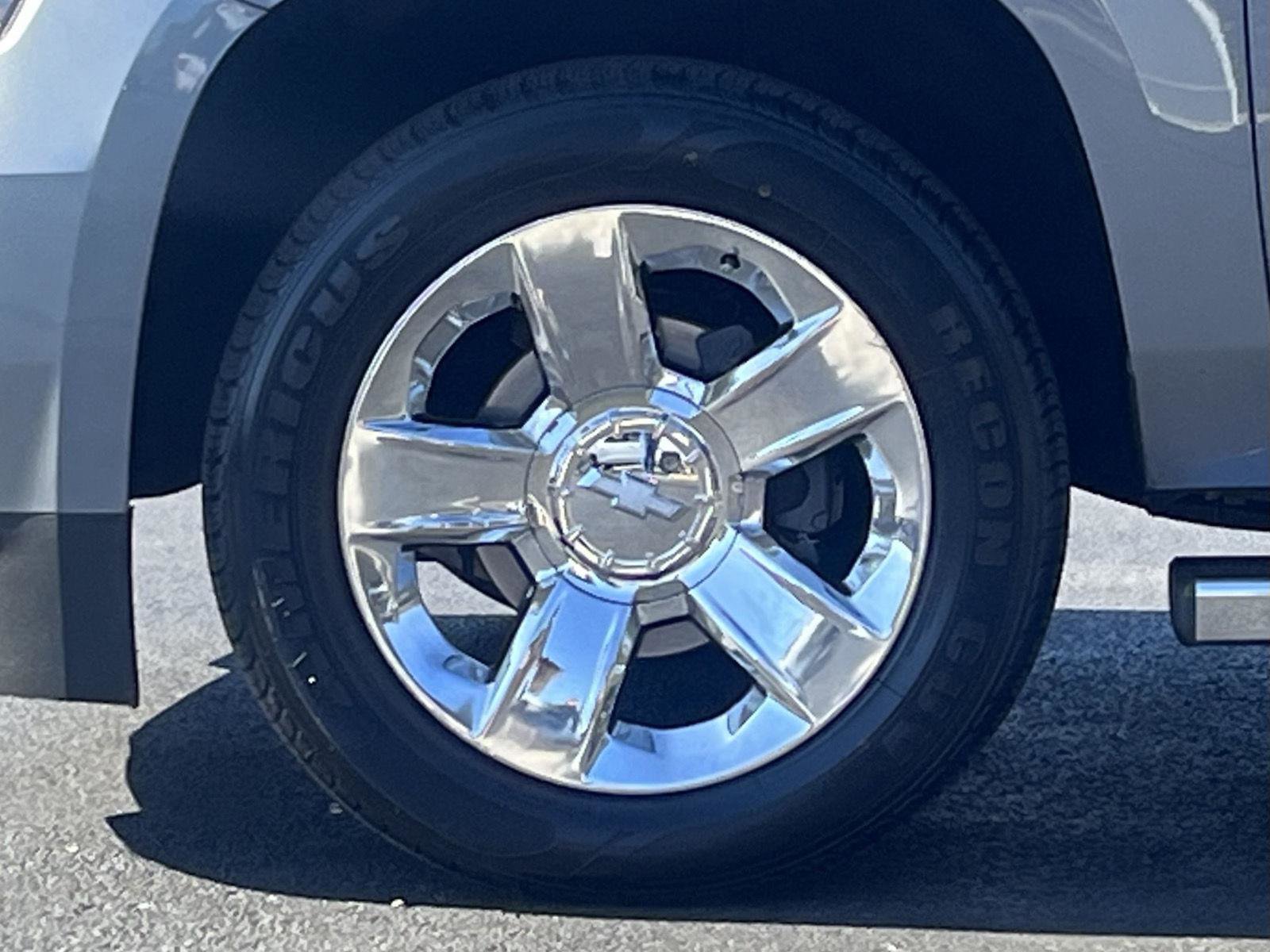 Used 2019 Chevrolet Tahoe LT w/ LT Signature Package image 33