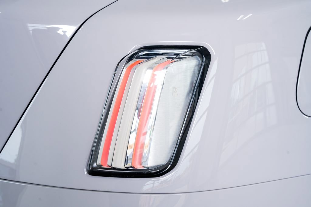 Used 2024 Rolls-Royce Spectre w/ Spectre Launch Package AWD/4WD image 15