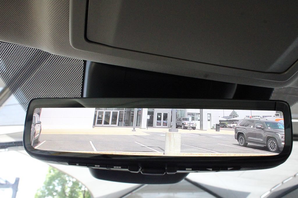 Certified 2026 Toyota Highlander Platinum AWD/4WD image 5