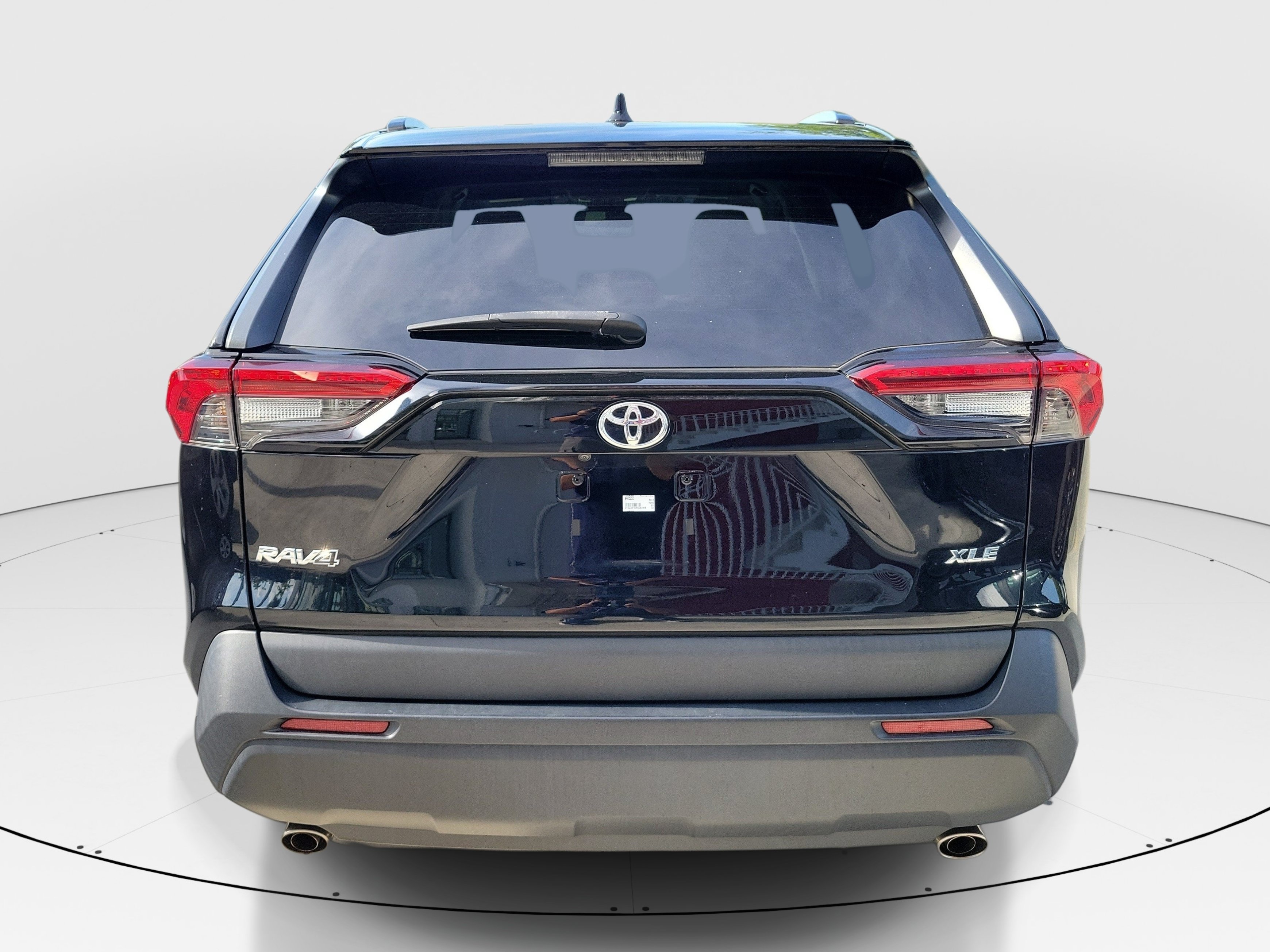 Certified 2023 Toyota RAV4 XLE w/ Convenience Package FWD image 6