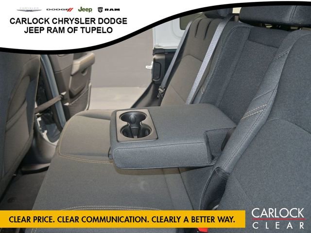 Used 2025 Jeep Wrangler Sahara image 28