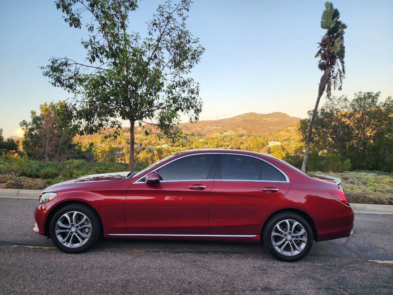 Used 2017 Mercedes-Benz C 300 4MATIC Sedan image 11