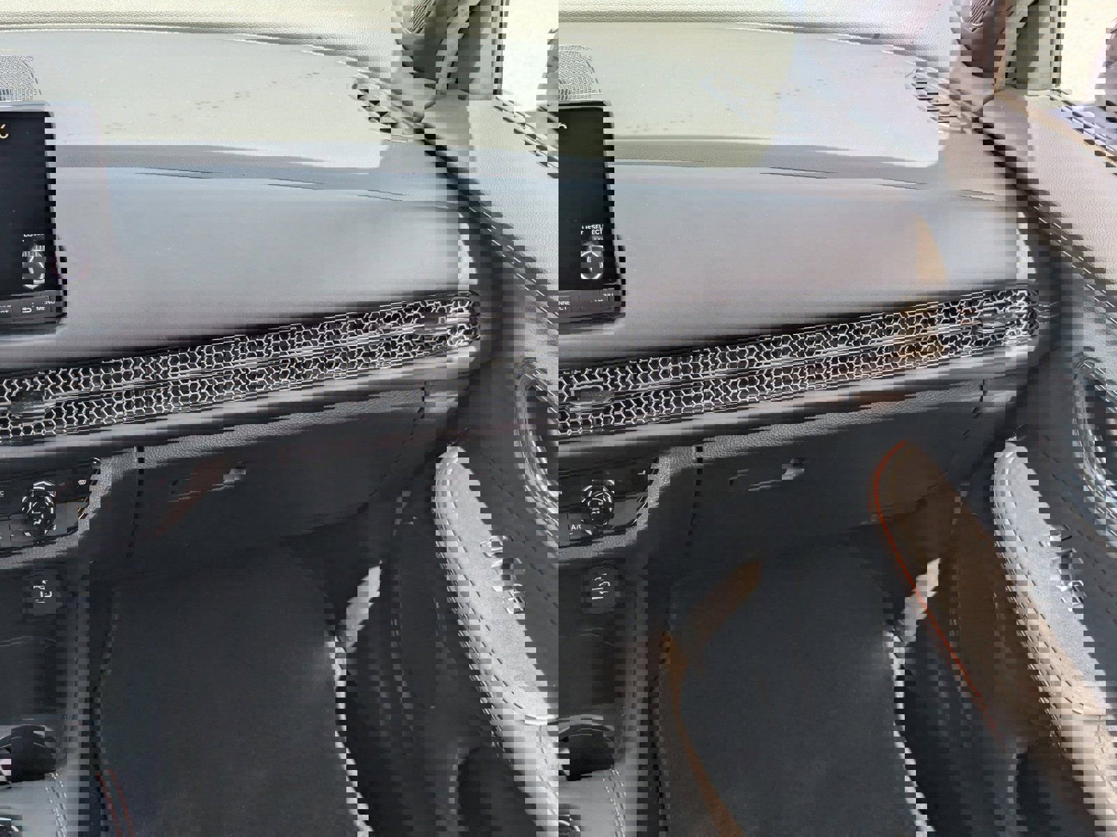 Used 2024 Honda HR-V Sport image 18