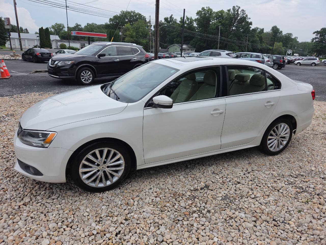 Used 2012 Volkswagen Jetta SEL FWD image 4