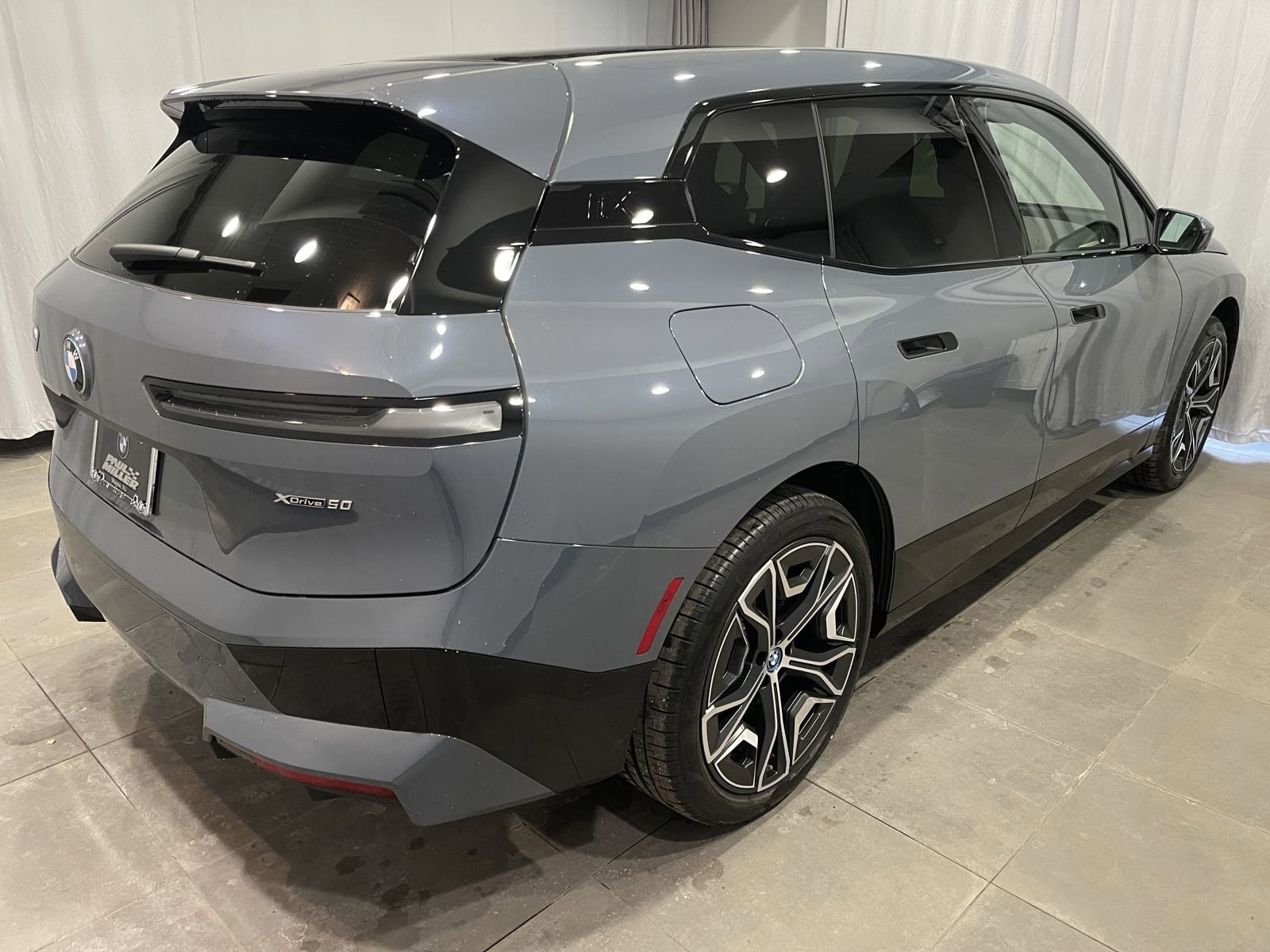 Certified 2025 BMW iX xDrive50 w/ Premium Package image 6