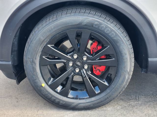 Used 2023 Ford Explorer XLT w/ Equipment Group 202A image 10
