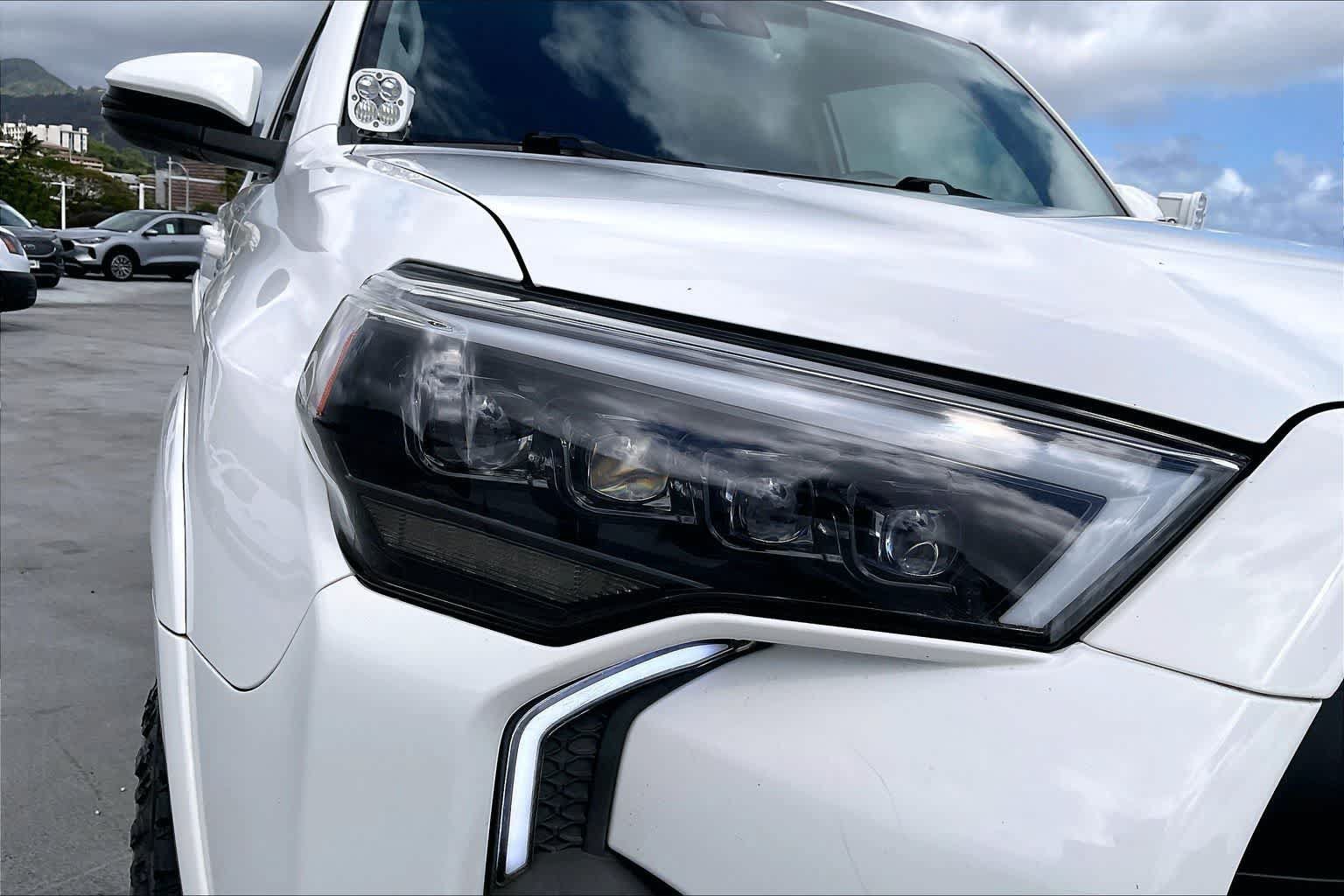 Used 2022 Toyota 4Runner SR5 Premium AWD/4WD image 31