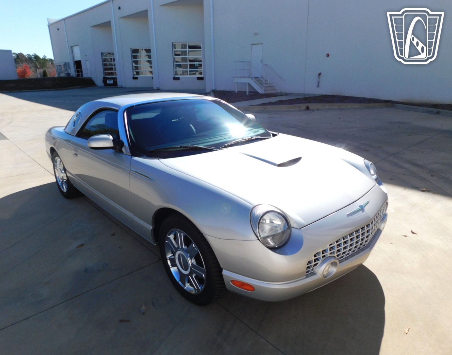 Used 2005 Ford Thunderbird image 39