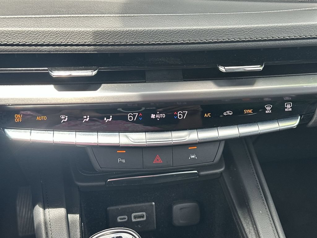 Used 2024 Cadillac XT4 Premium Luxury FWD image 30