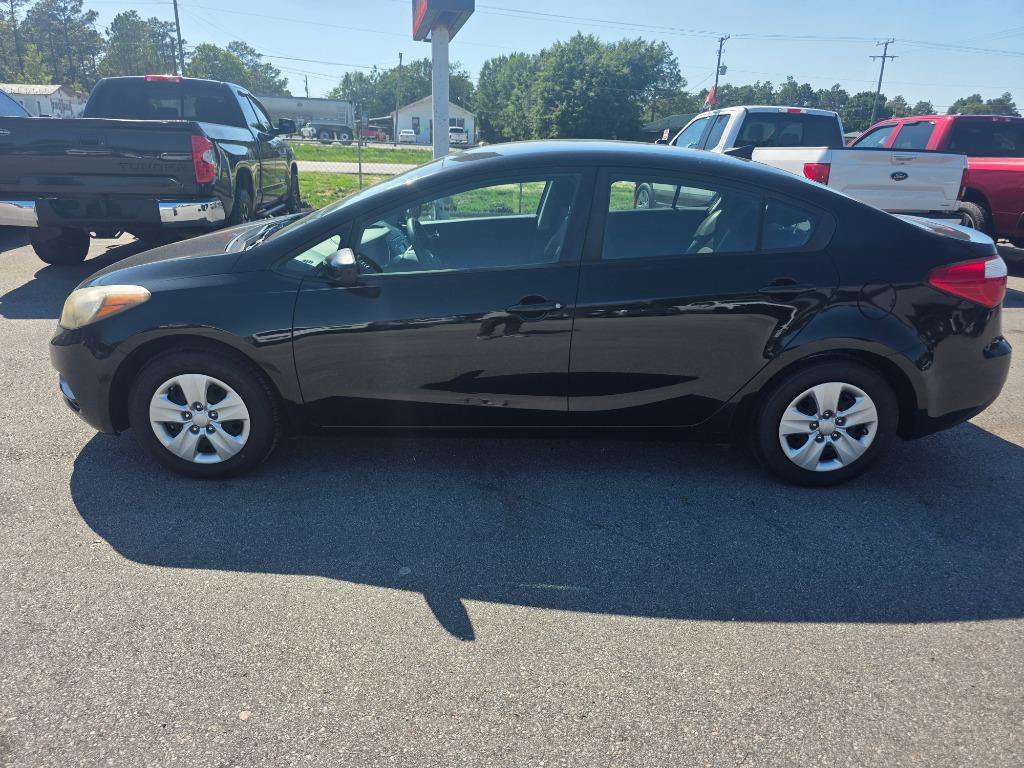 Used 2016 Kia Forte LX FWD image 2