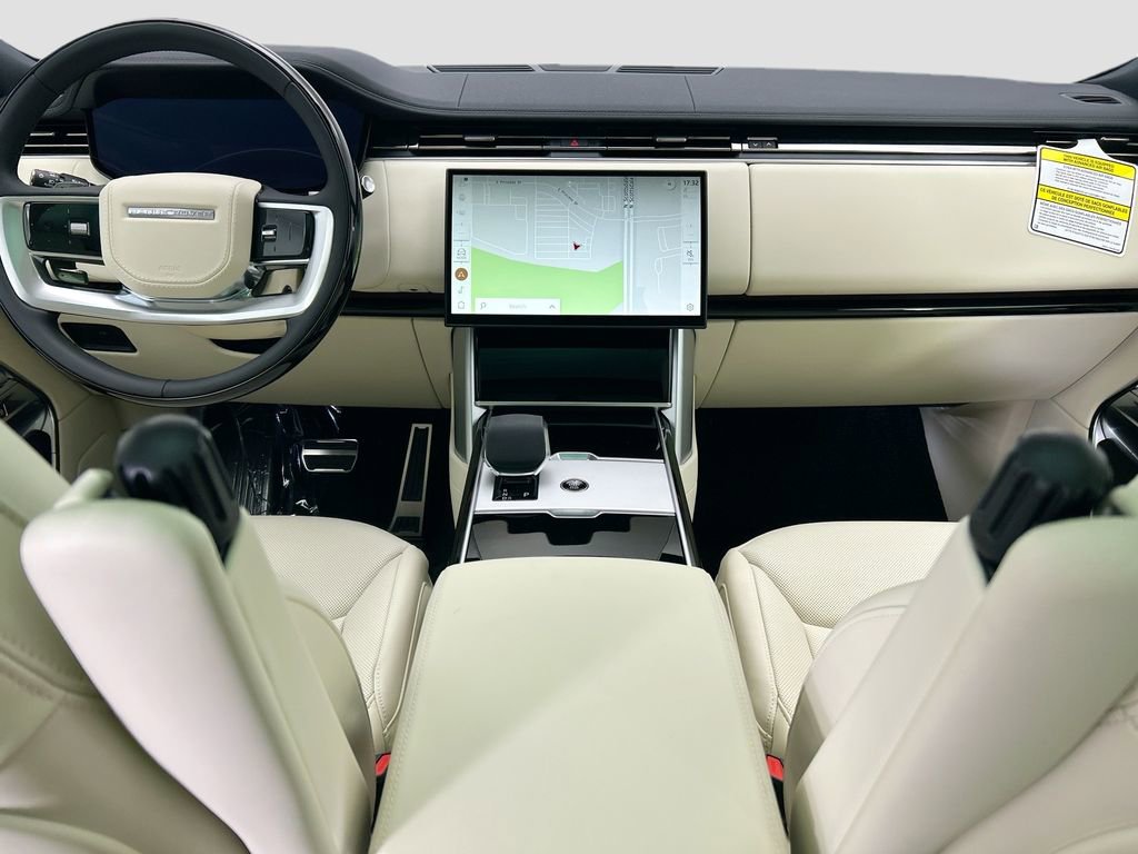 New 2026 Land Rover Range Rover SE image 13