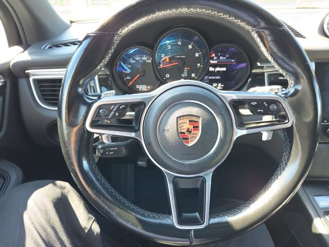 Used 2017 Porsche Macan AWD/4WD image 3