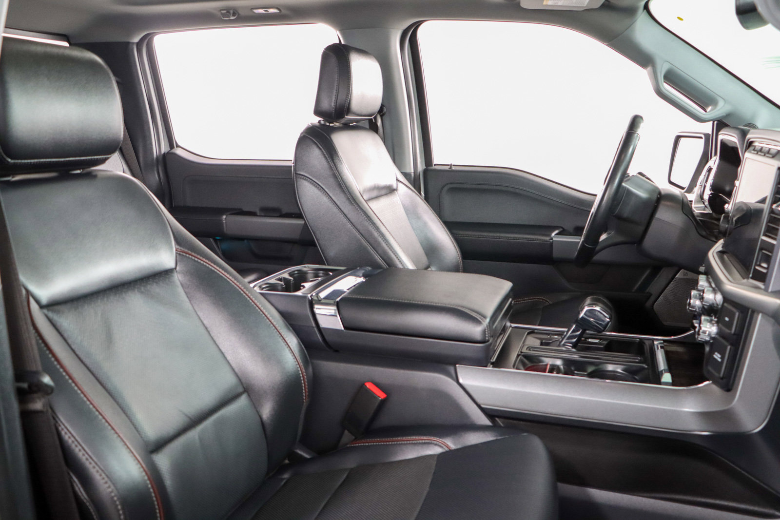 Used 2023 Ford F150 Lariat w/ Equipment Group 502A High image 29