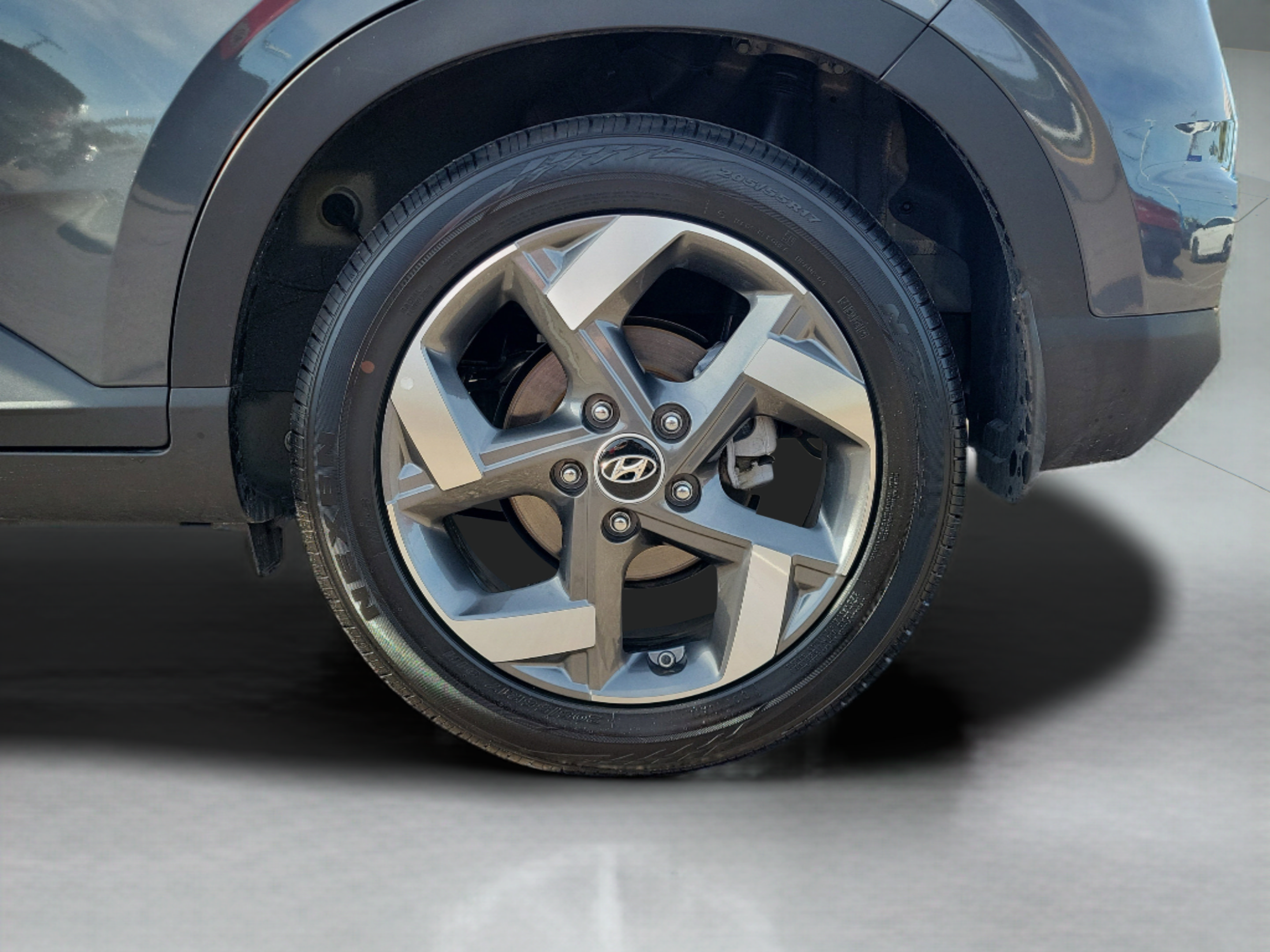 Used 2025 Hyundai Venue SEL FWD image 6