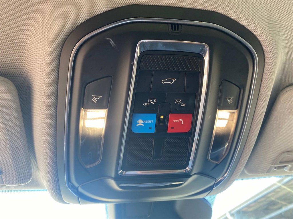 Used 2021 Jeep Grand Cherokee L Limited image 37