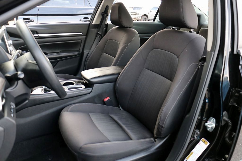 Used 2023 Nissan Altima 2.5 SV image 18