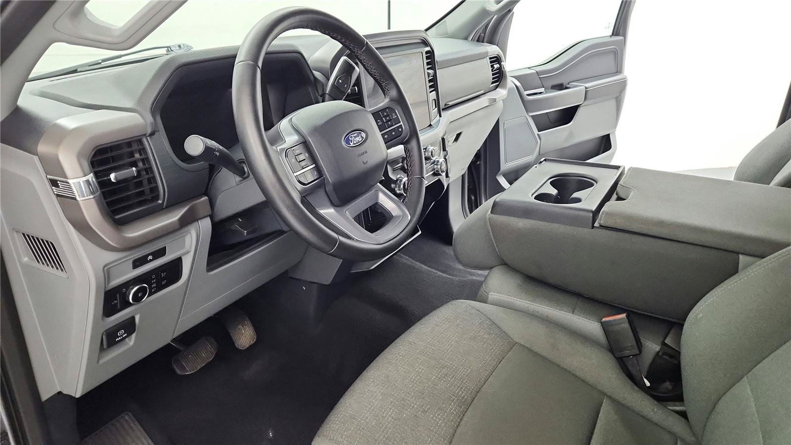 Used 2025 Ford F150 XLT w/ Equipment Group 301A Standard AWD/4WD image 25
