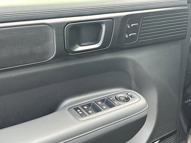 Used 2025 Hyundai Santa Fe Calligraphy image 14