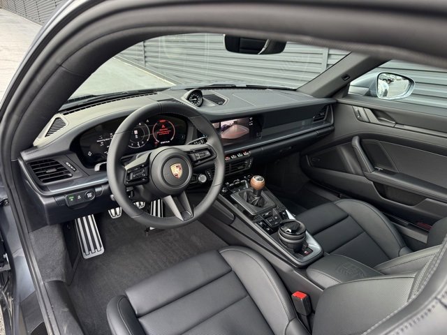 New 2026 Porsche 911 Carrera T image 4