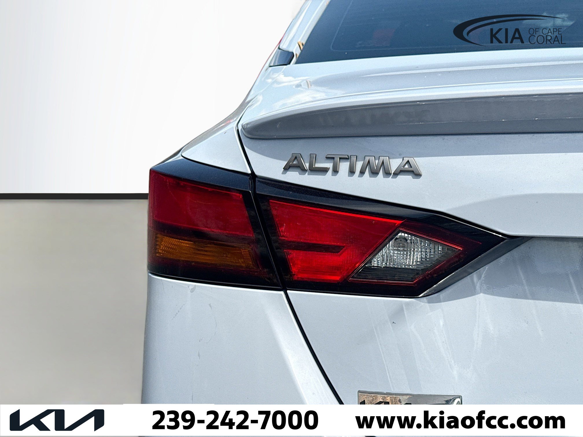 Used 2023 Nissan Altima 2.0 SR image 9