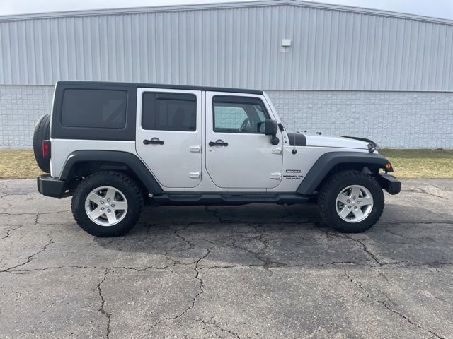 Used 2012 Jeep Wrangler Unlimited Sport image 16