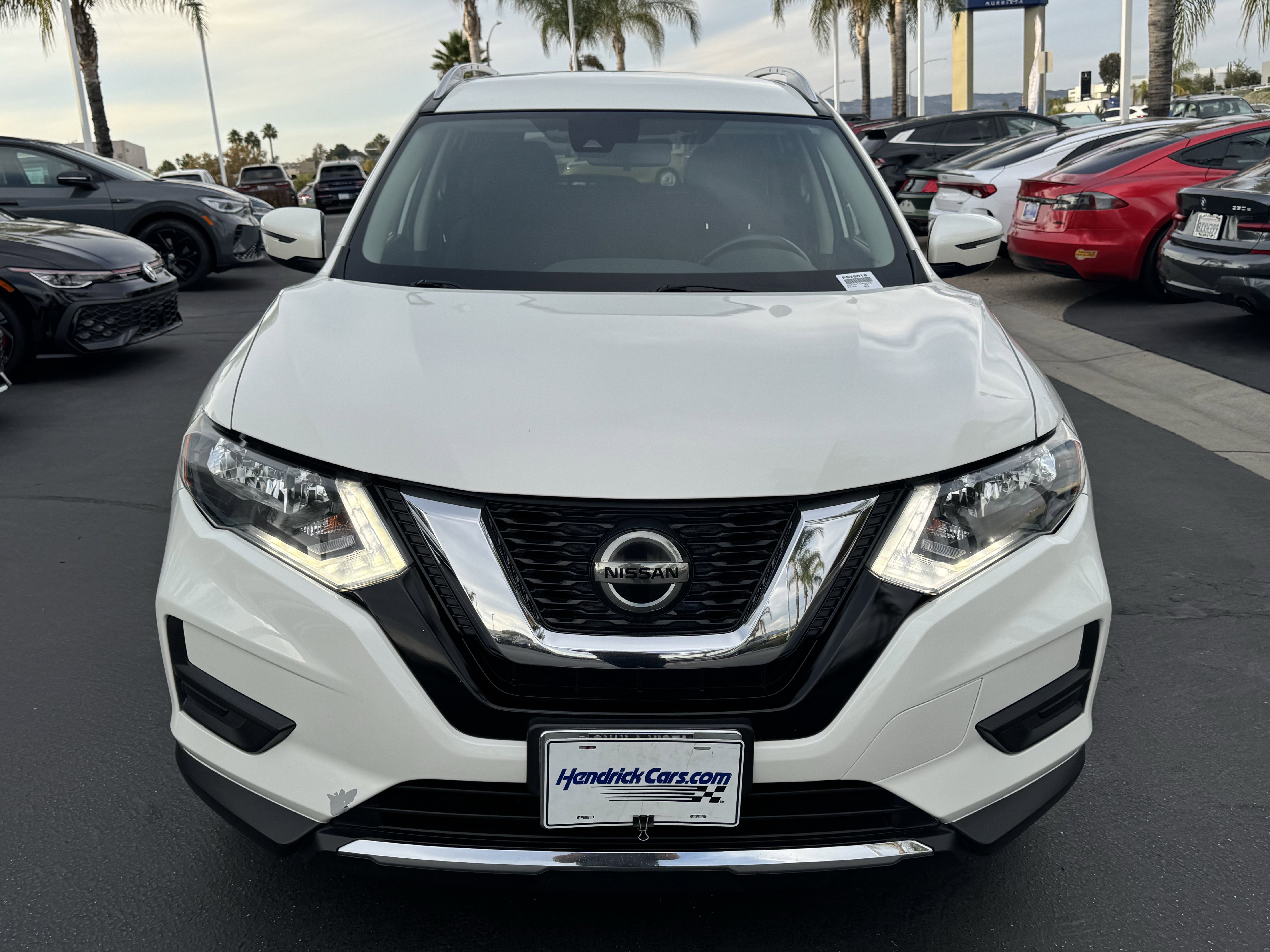 Used 2020 Nissan Rogue SV image 3