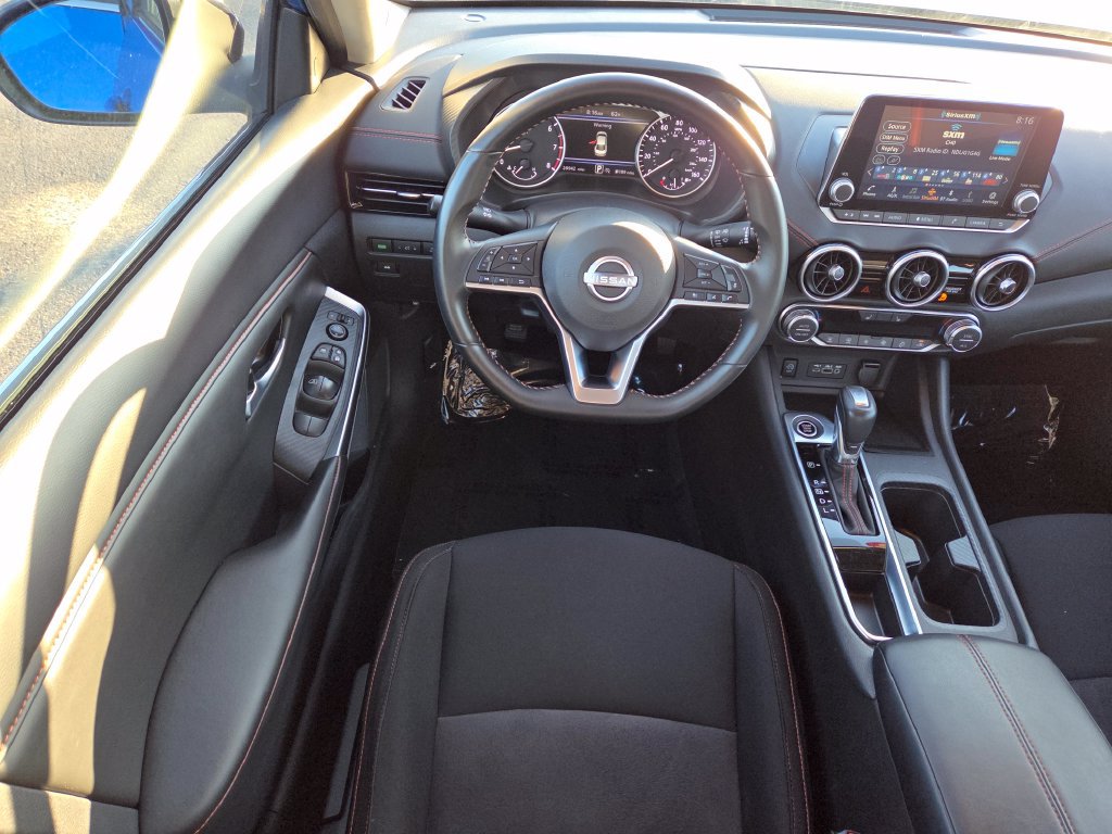 Certified 2025 Nissan Sentra SR FWD image 32