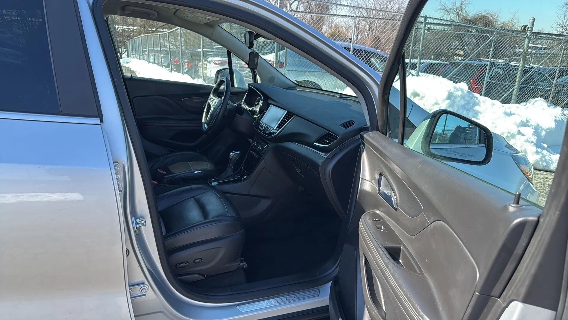 Used 2018 Buick Encore Essence image 24