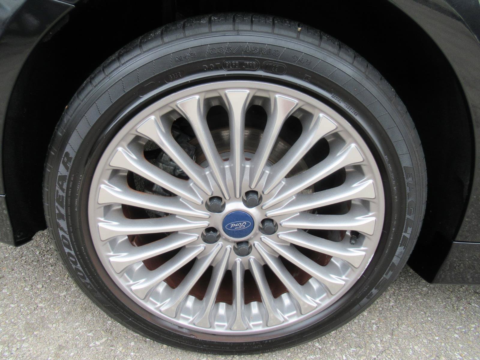 Used 2013 Ford Fusion Titanium w/ Titanium Driver Assist Pkg FWD image 8