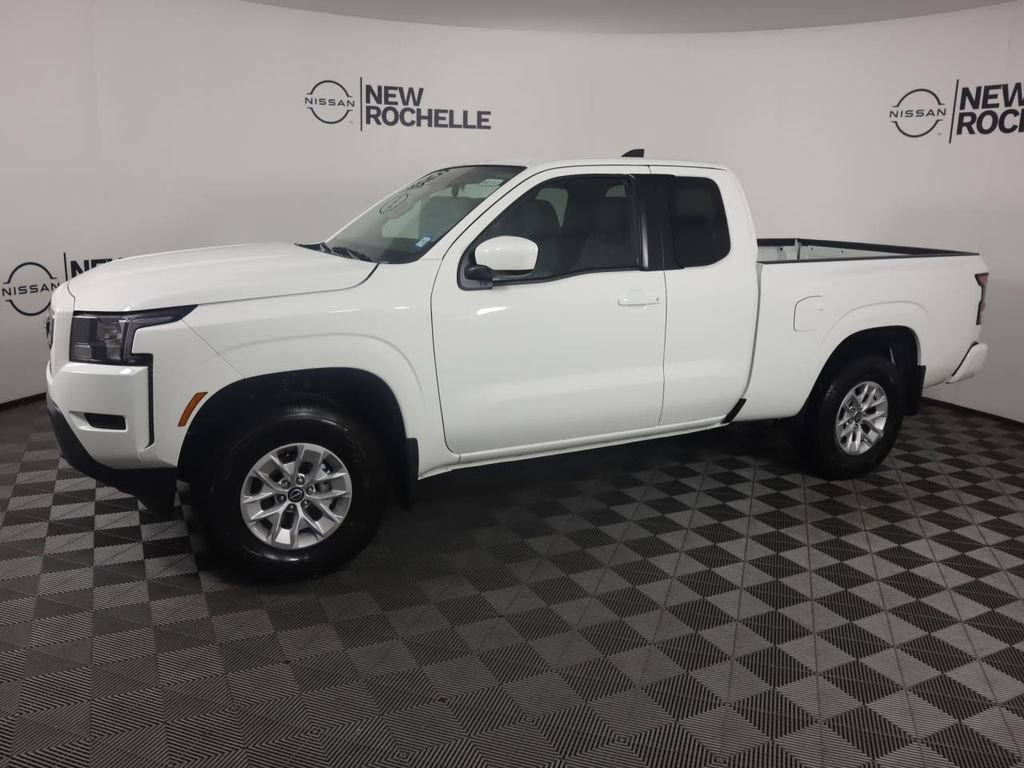 Certified 2024 Nissan Frontier SV w/ Technology Package image 4