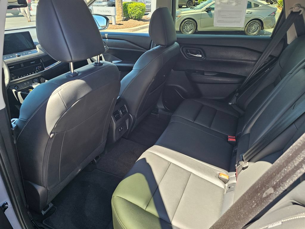 Certified 2025 Nissan Rogue SL AWD/4WD image 11