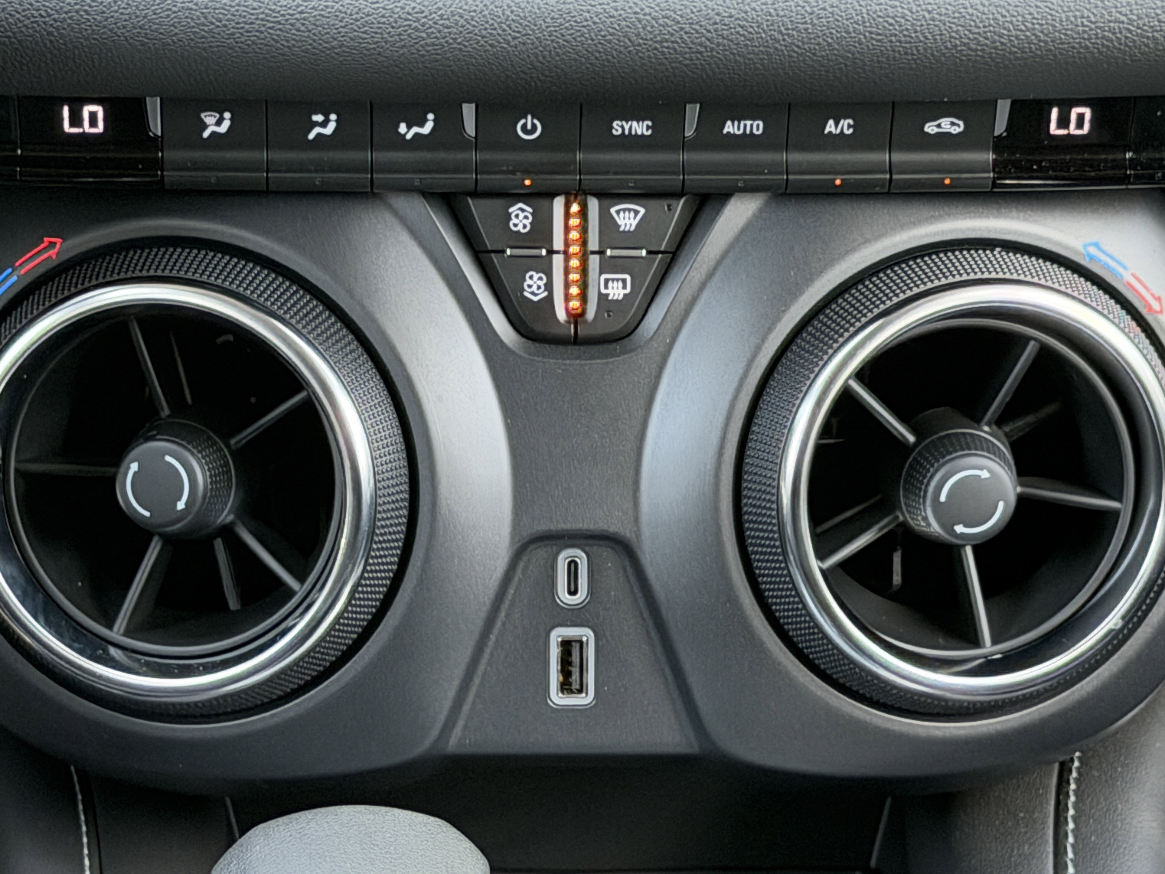 Used 2024 Chevrolet Blazer LT w/ Convenience Package FWD image 55