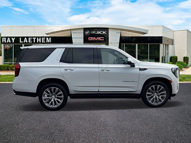 Used 2021 GMC Yukon Denali w/ Denali Premium Package AWD/4WD image 6