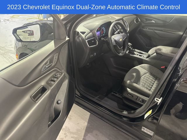 Used 2023 Chevrolet Equinox LT image 12