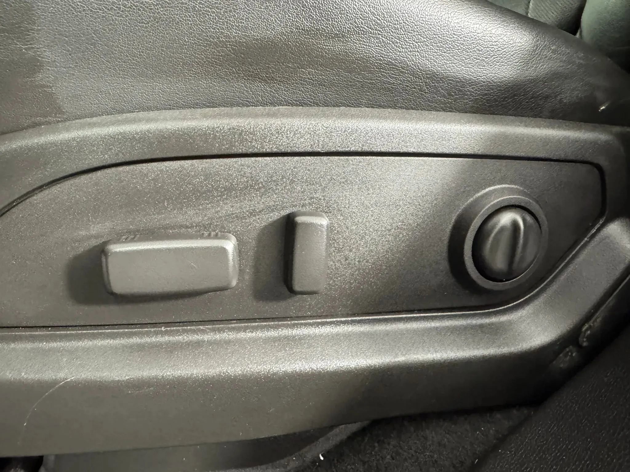 Used 2017 Buick Enclave Premium w/ Experience Buick Package AWD/4WD image 35